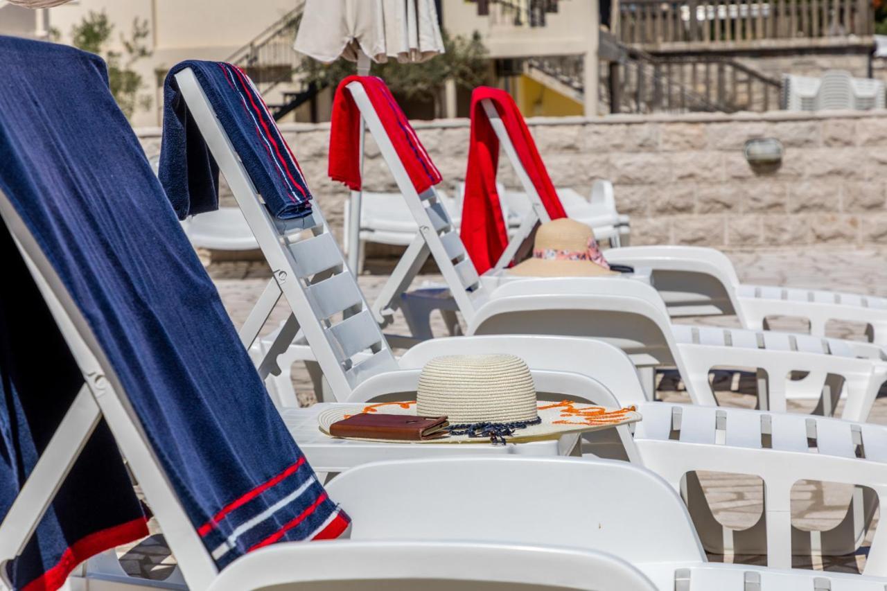 Apartments Tamaris Tivat Exterior photo
